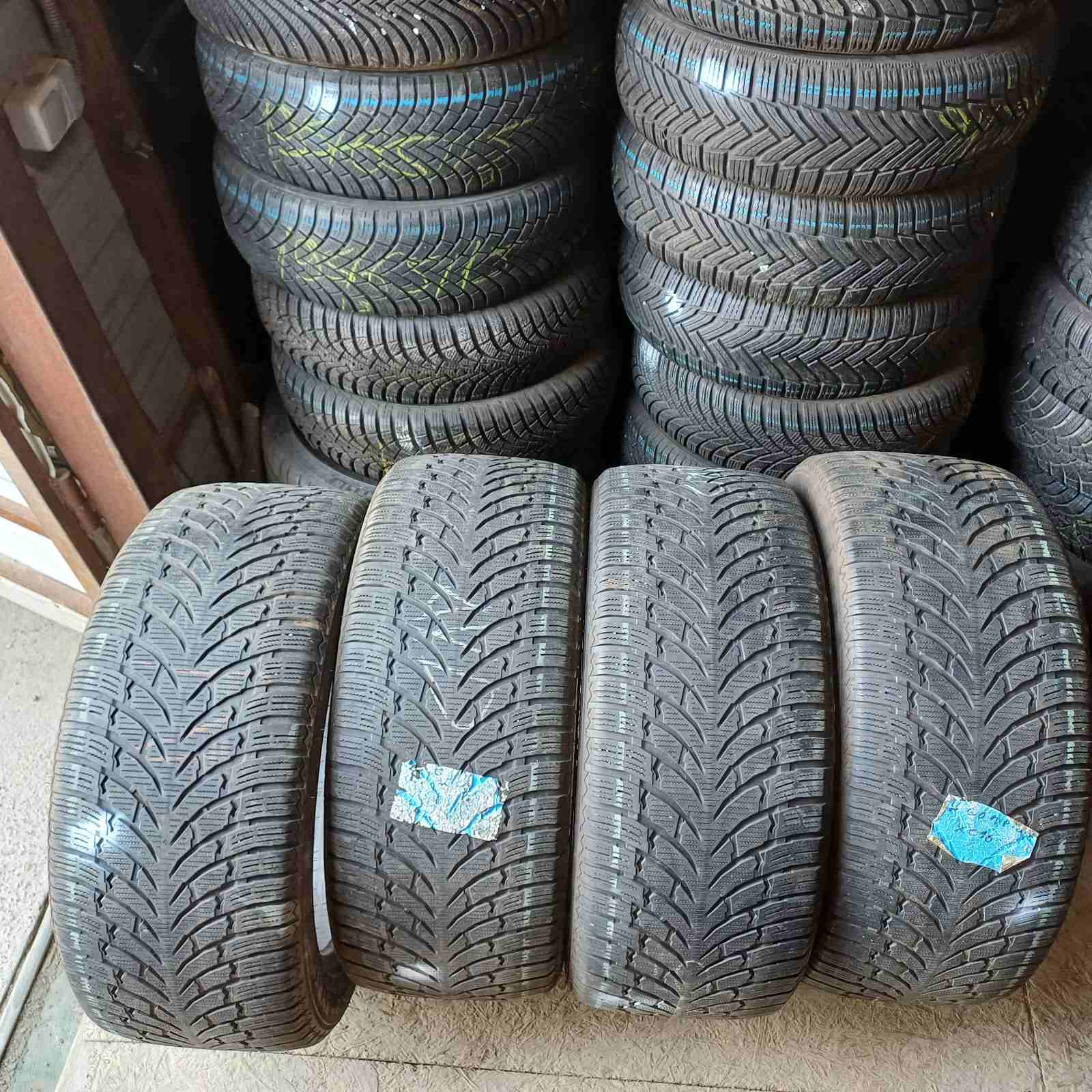 Nokian WR suv4 275/45R20